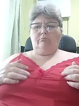 Snapshot of AlenushkaGold chatting on 29, 9, 2025 AlenushkaGold online show from 29, 9, 2025