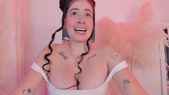 msschloee  online show from 16, 7, 2026