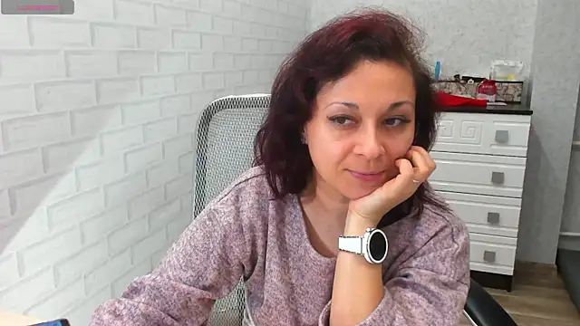 TeasyLana online show from 7, 2, 2026