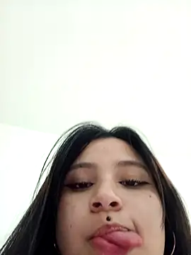 Anne and Mia online show from 8, 12, 2024