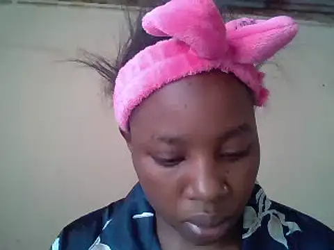 Snapshot of Queen_loveer chatting on 14, 2, 2025 Queen loveer online show from 14, 2, 2025