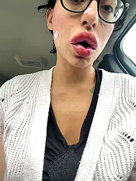 myloveforyouu online show from 1, 11, 2025