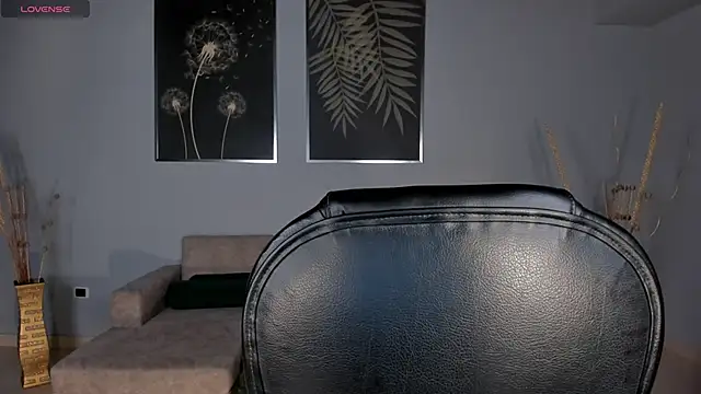 KatieStonne online show from 28, 10, 2025