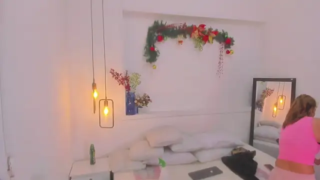 penelope handaos online show from 28, 12, 2024