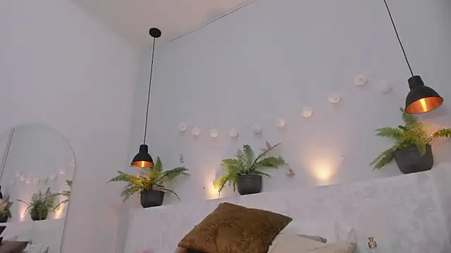 penelope handaos online show from 2, 3, 2025