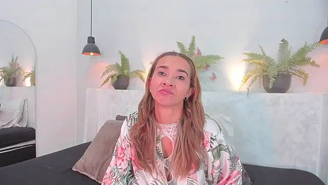 penelope handaos online show from 21, 3, 2025