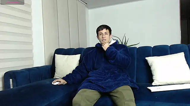 ashely ryan24 online show from 3, 2, 2025