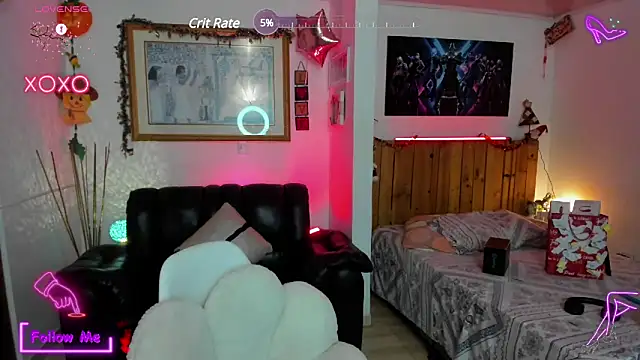 Snapshot of LauGrayJ chatting on 5, 1, 2025 LauGrayJ online show from 5, 1, 2025