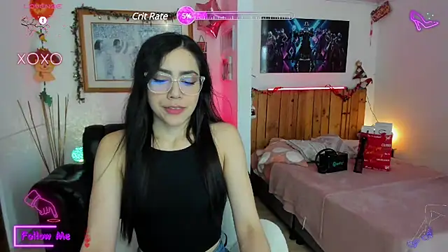 Snapshot of LauGrayJ chatting on 8, 1, 2025 LauGrayJ online show from 8, 1, 2025