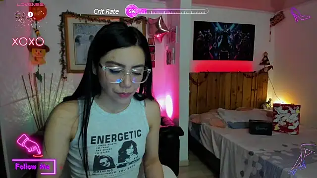 Snapshot of LauGrayJ chatting on 8, 3, 2025 LauGrayJ online show from 8, 3, 2025