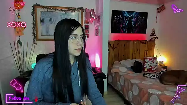 Snapshot of LauGrayJ chatting on 11, 3, 2025 LauGrayJ online show from 11, 3, 2025
