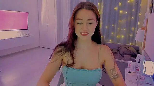 Snapshot of aveme_melissa chatting on 24, 2, 2025 aveme melissa online show from 24, 2, 2025