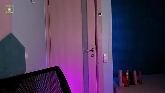 Snapshot of MarkGWalker chatting on 28, 2, 2025 MarkGWalker online show from 28, 2, 2025