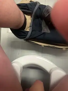 Snapshot of Bolo23693 chatting on 19, 11, 2025 Bolo23693 online show from 19, 11, 2025