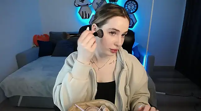 SabrinViolet online show from 19, 3, 2025