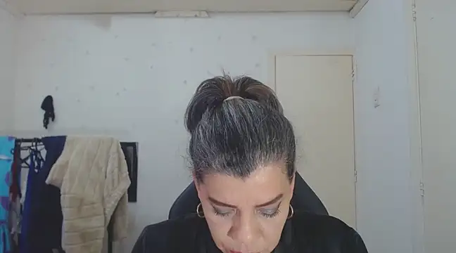 vikyadams online show from 1, 3, 2025