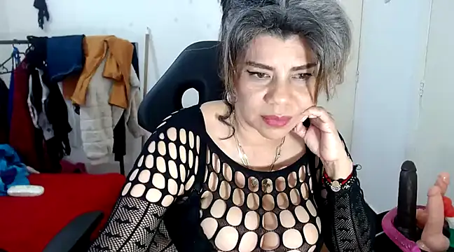 vikyadams online show from 4, 3, 2025