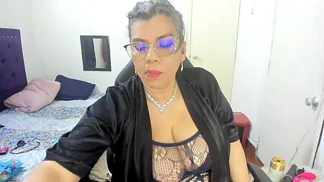 vikyadams online show from 24, 10, 2025