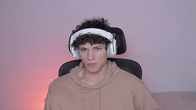 laurent nova online show from 8, 10, 2025