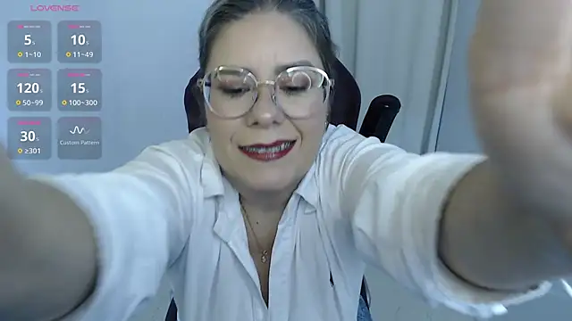 Snapshot of zehra_sanem chatting on 16, 7, 2026 zehra sanem online show from 16, 7, 2026