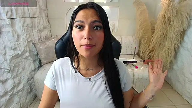 Snapshot of Dakotha_v_ chatting on 15, 5, 2026 Dakotha v online show from 15, 5, 2026