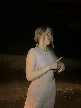 Holly-Glamour online show from 27, 6, 2026