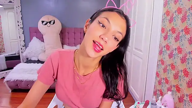 Iris Stone  online show from 5, 12, 2024