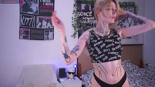 Snapshot of fraulein_mooon chatting on 30, 7, 2026 fraulein mooon online show from 30, 7, 2026
