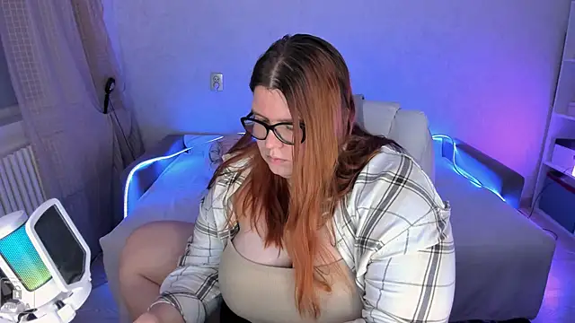 Snapshot of Melissa_Purr chatting on 8, 3, 2025 Melissa Purr online show from 8, 3, 2025
