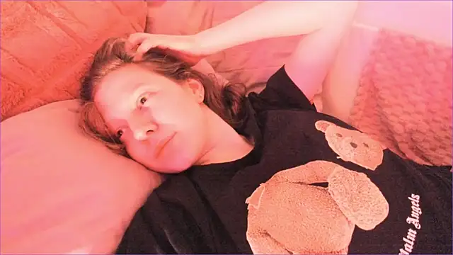 Viktoria Oliverr online show from 22, 9, 2025