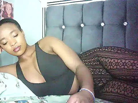 Snapshot of Cryaluna chatting on 23, 5, 2026 Cryaluna online show from 23, 5, 2026