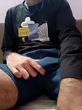 Collegeboywithbigweapan21 online show from 1, 1, 2025