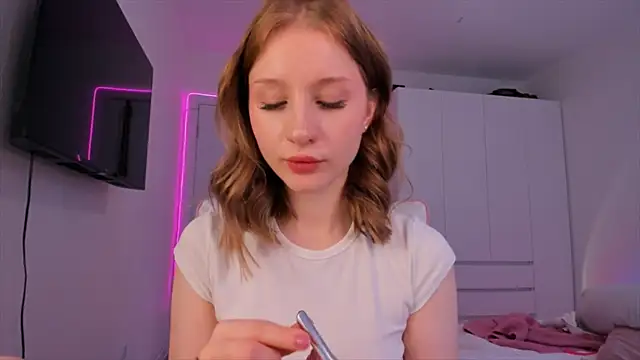 Eva Davi online show from 15, 1, 2025