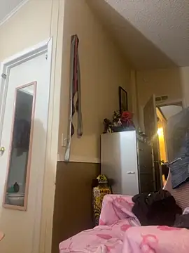 Snapshot of SafeinouterSpace chatting on 11, 9, 2025 SafeinouterSpace online show from 11, 9, 2025