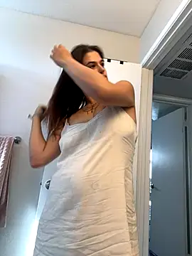 Snapshot of SafeinouterSpace chatting on 29, 10, 2025 SafeinouterSpace online show from 29, 10, 2025