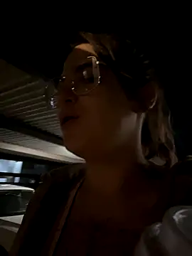 Snapshot of SafeinouterSpace chatting on 21, 11, 2025 SafeinouterSpace online show from 21, 11, 2025