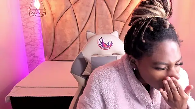 Snapshot of Queen_perla_ chatting on 21, 1, 2025 Queen perla online show from 21, 1, 2025