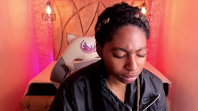 Snapshot of Queen_perla_ chatting on 17, 2, 2025 Queen perla online show from 17, 2, 2025