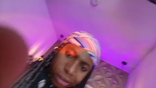 Queen perla  online show from 20, 2, 2026