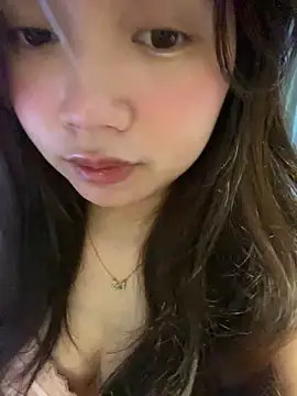 Hotellinh12 online show from 10, 11, 2025