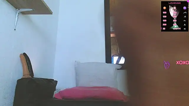 Snapshot of _valeria_hot chatting on 8, 1, 2025 valeria hot online show from 8, 1, 2025