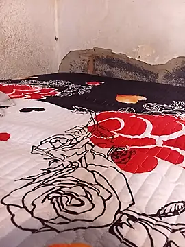 Uncletee112 online show from 3, 2, 2026