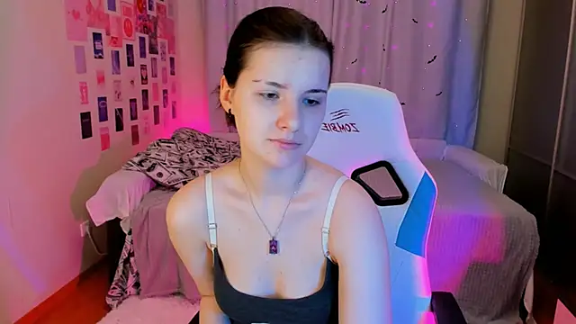 Snapshot of Vanessa_Verona chatting on 8, 1, 2025 Vanessa Verona online show from 8, 1, 2025