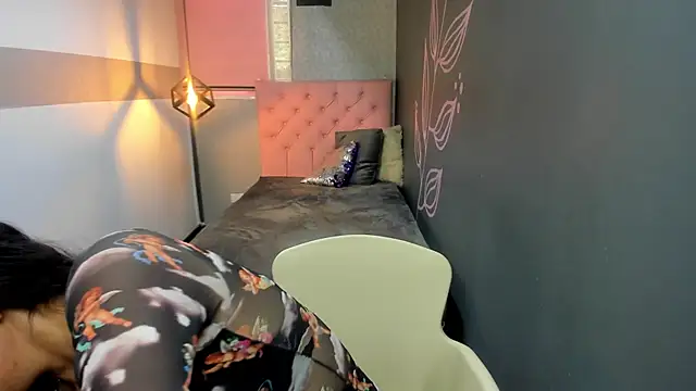 GiaFox  online show from 6, 2, 2025