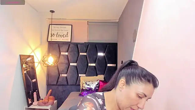 GiaFox  online show from 10, 10, 2025