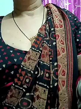 Snapshot of Rosy-B chatting on 13, 5, 2026 Rosy-B online show from 13, 5, 2026