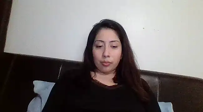 Snapshot of LorenaAnderson chatting on 4, 1, 2025 LorenaAnderson online show from 4, 1, 2025