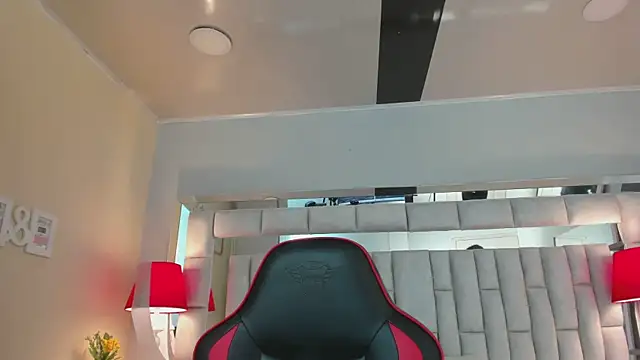 mariiahneedles online show from 30, 10, 2025