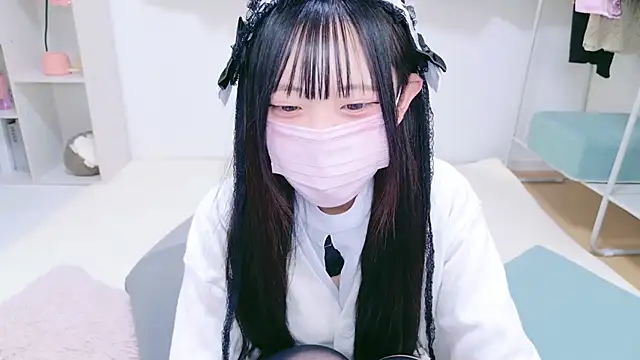 Snapshot of Suzu_ch_xx chatting on 15, 12, 2024 Suzu ch xx online show from 15, 12, 2024