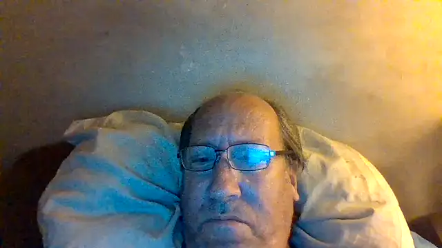 Snapshot of hornyrich69 chatting on 24, 6, 2026 hornyrich69 online show from 24, 6, 2026